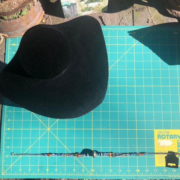 20” Lapis Lazuli and multi-colored bead necklace - Picture 2 of 5